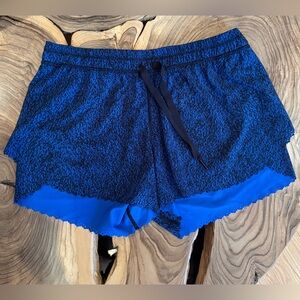 Lululemon Shorts Size 6